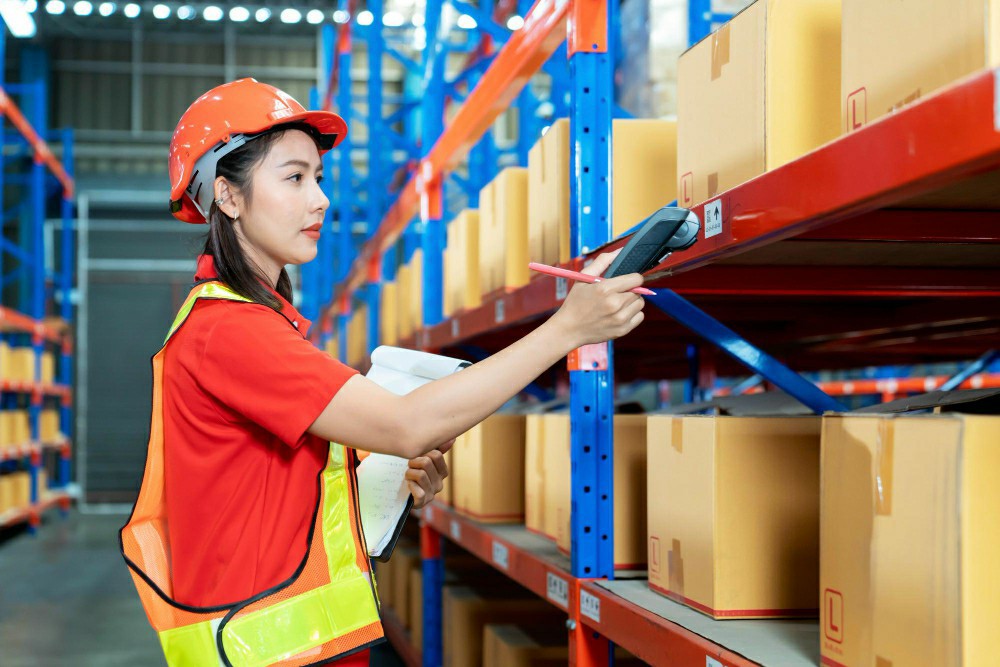 Enhancing Safety Practices for Irish Warehouse Staff with Manual Handling Course - Manual Handling Training Article